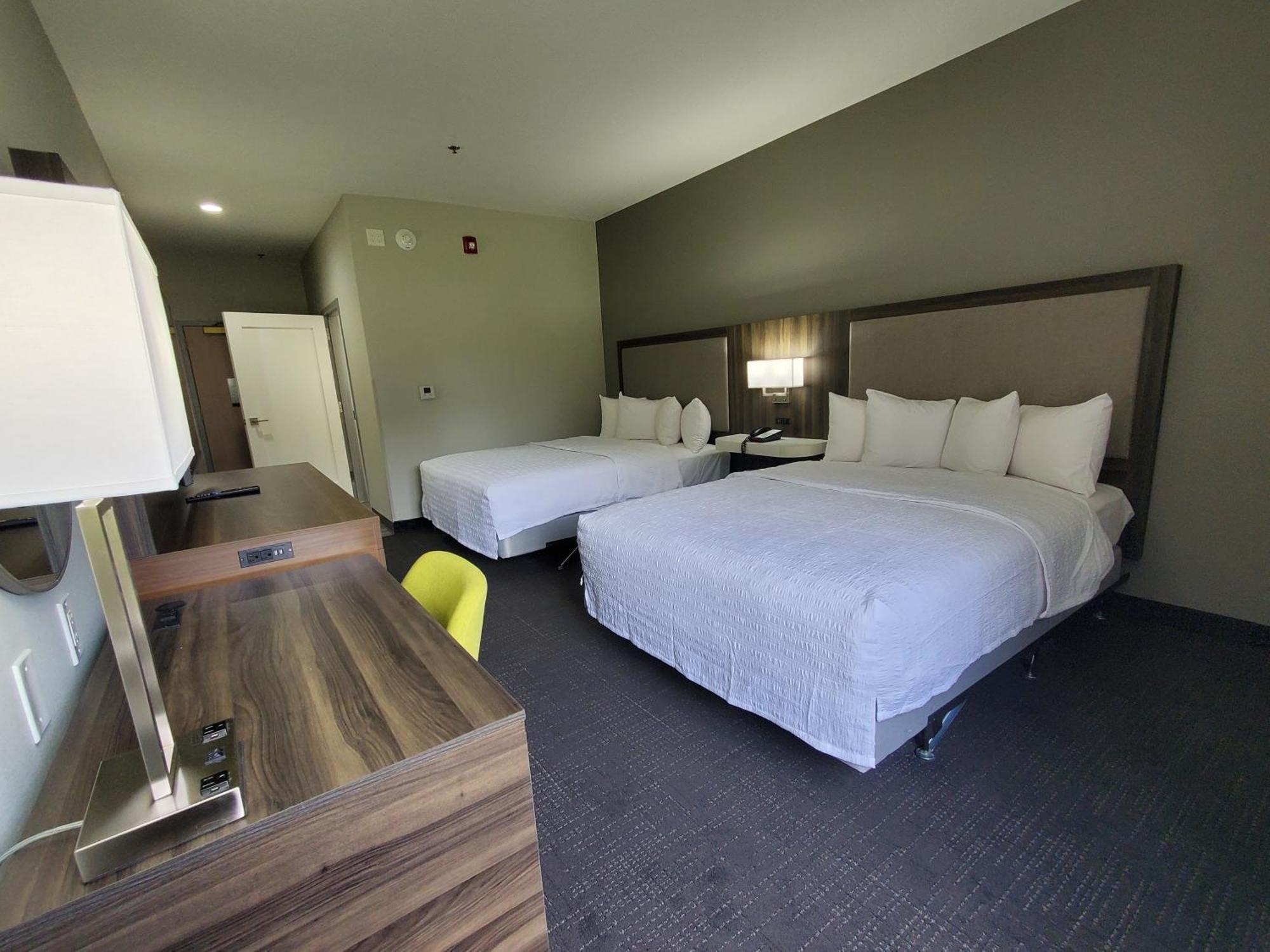 Hampton Inn Олейте Екстер'єр фото