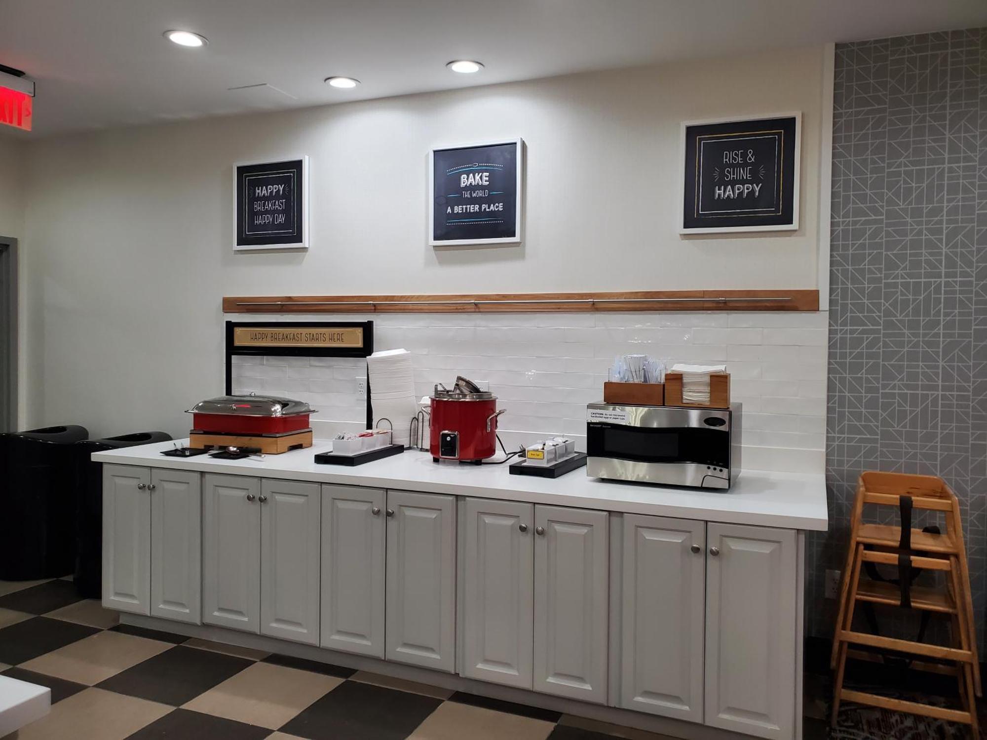 Hampton Inn Олейте Екстер'єр фото
