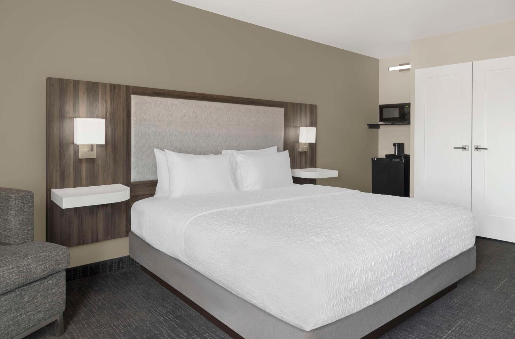 Hampton Inn Олейте Екстер'єр фото